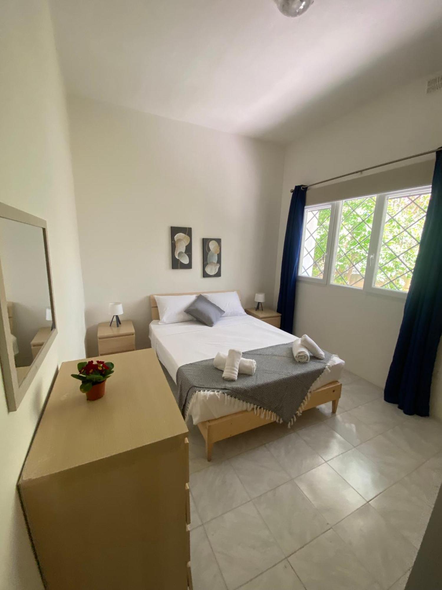 Séjour chez l'habitant Bright And Airy Room, Shared Bathroom, St Julians *
